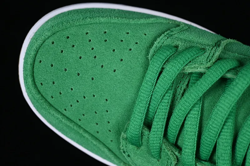 All categories Nk SB Dunk series Nk SB Dunk Low low-top sneakers Nk SB Dunk Low Pro green gold SB smashed backboard fashion casual sneakers BQ6817-303